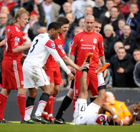 «Íamos matar o Nani, ainda usamos a foto dele a chorar em Anfield»