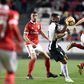 Grimaldo volta a 'vestir' camisola do Benfica para desejar «sorte para a final» de Braga