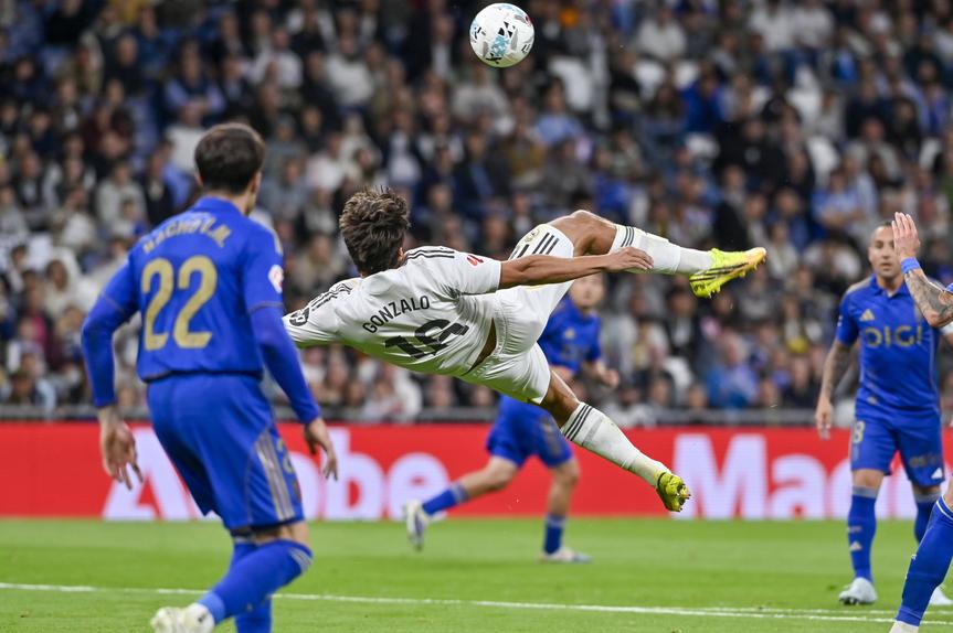 Gonzalo Garcia marcou o primeiro golo0 do Real e foi substituído por Mbappé, que recebeu dos adeptos uma ruidosa assobiadela - FOTO: Imago