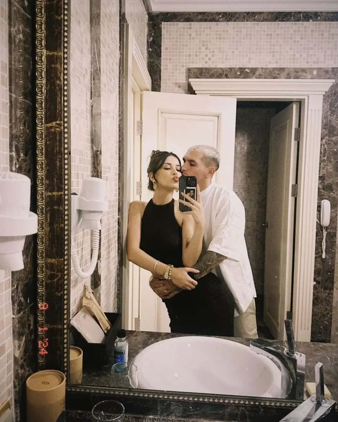 A atriz turca Devrim Ozkan, mulher de Lucas Torreira - foto: Instagram