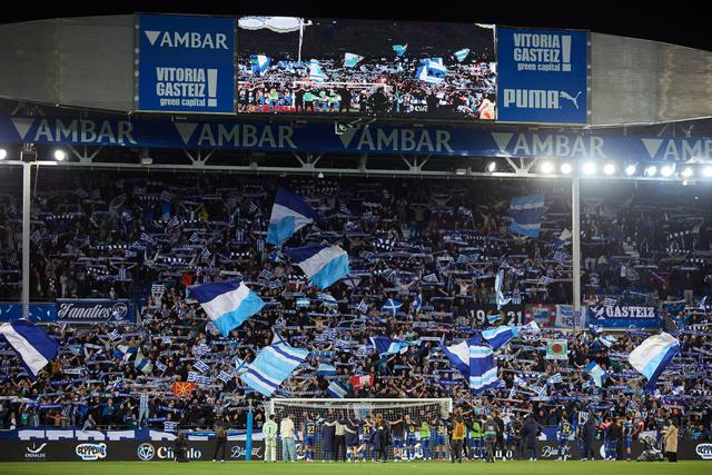 Festa do Alavés após derrotar o Barcelona