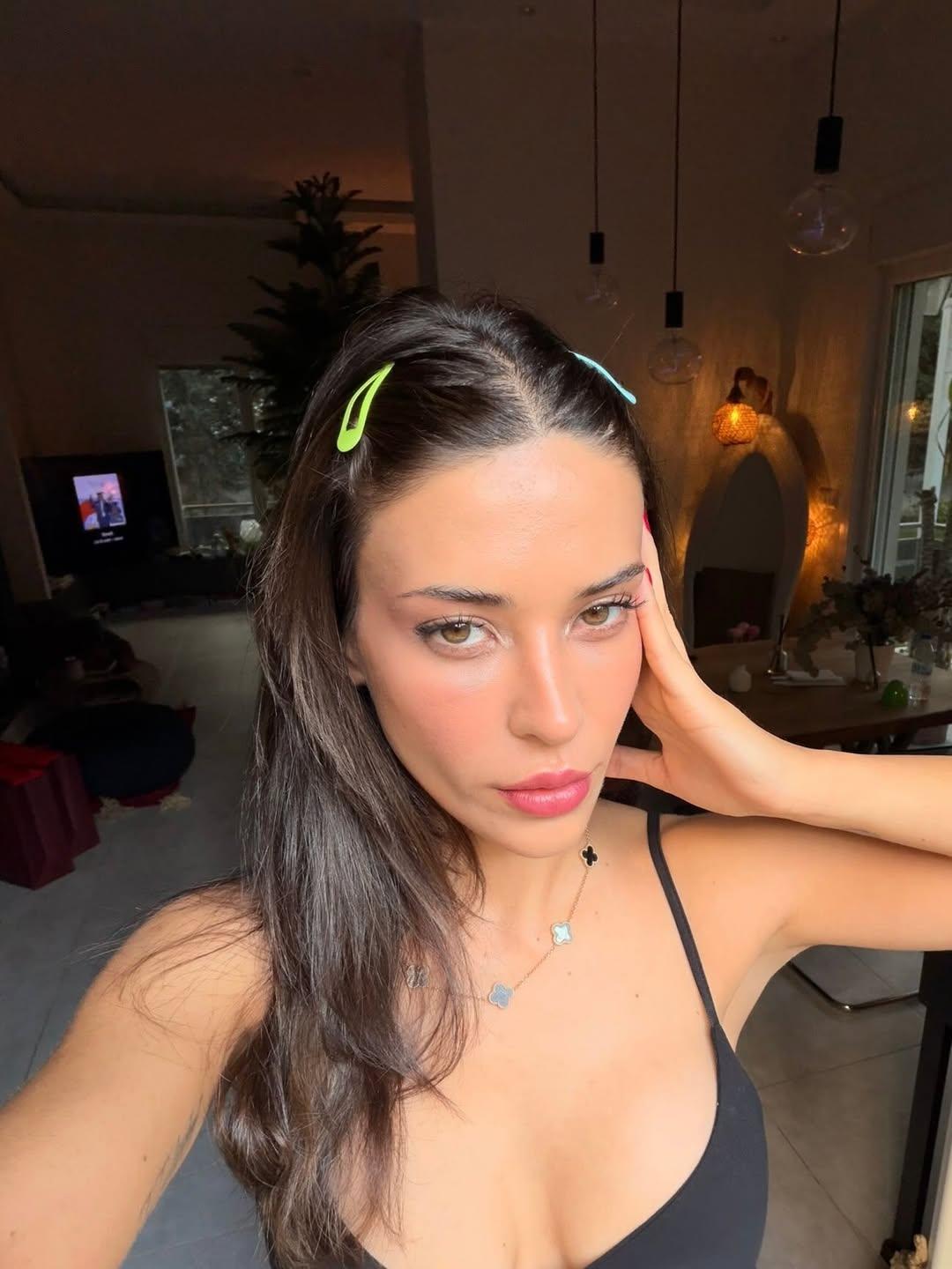 A atriz turca Devrim Ozkan, mulher de Lucas Torreira - foto: Instagram