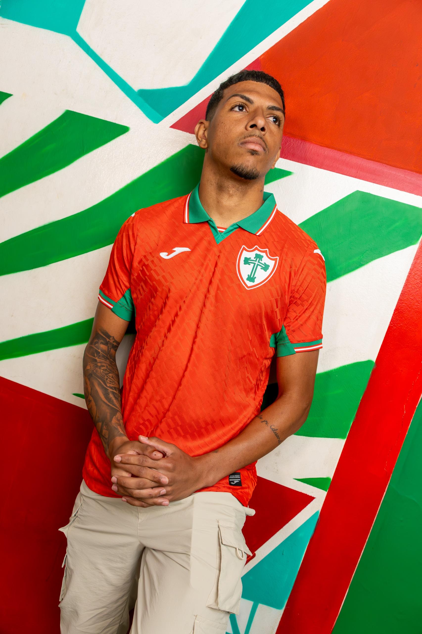Portuguesa apresenta camisola inspirada na Seleção Nacional - Foto: Portuguesa