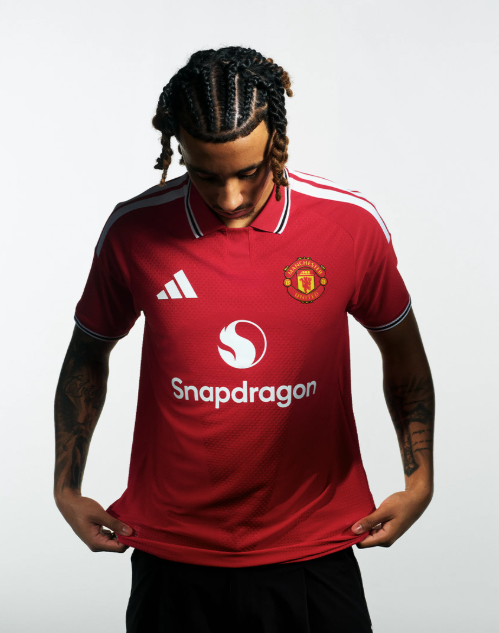 Lenny Yoro - Foto: Manchester United