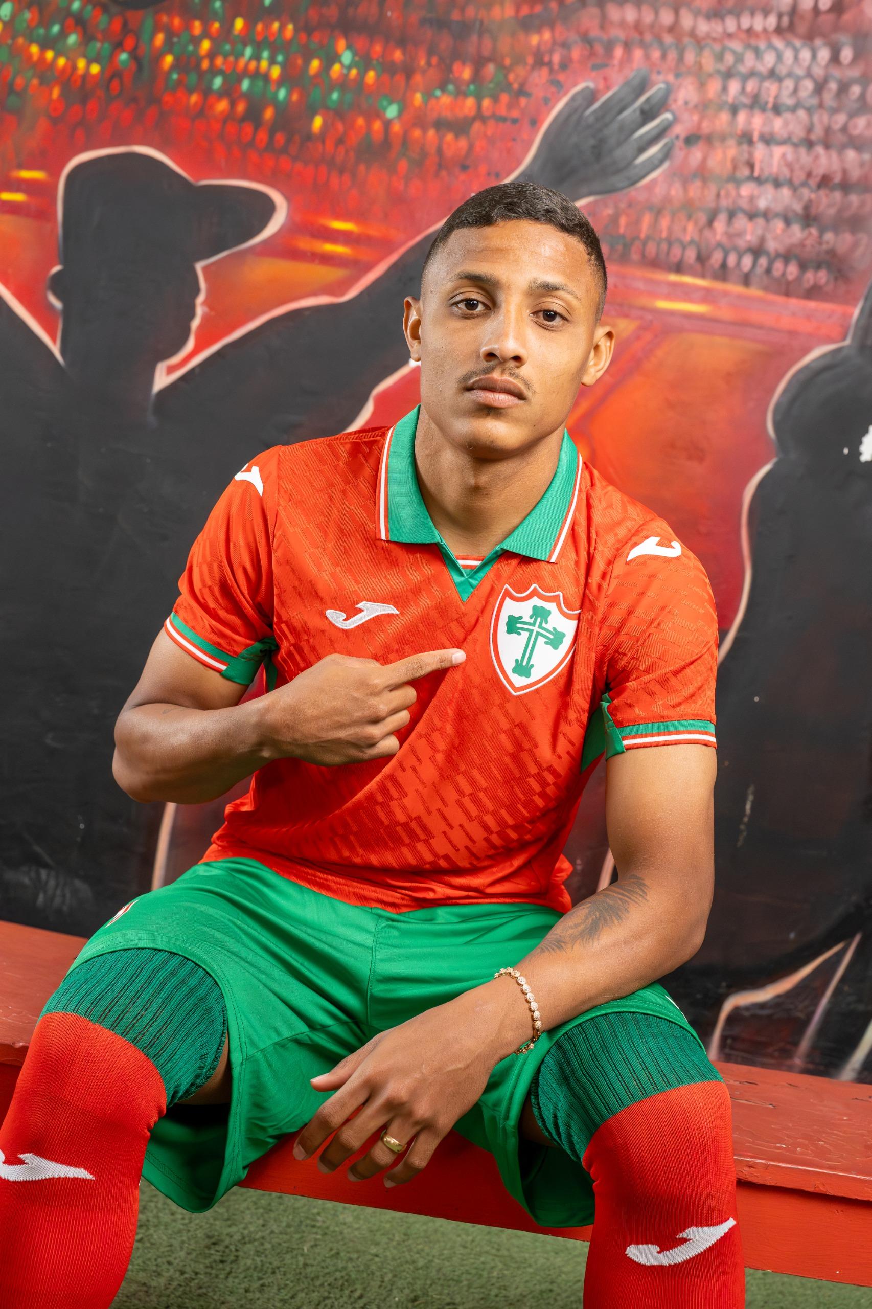 Portuguesa apresenta camisola inspirada na Seleção Nacional - Foto: Portuguesa