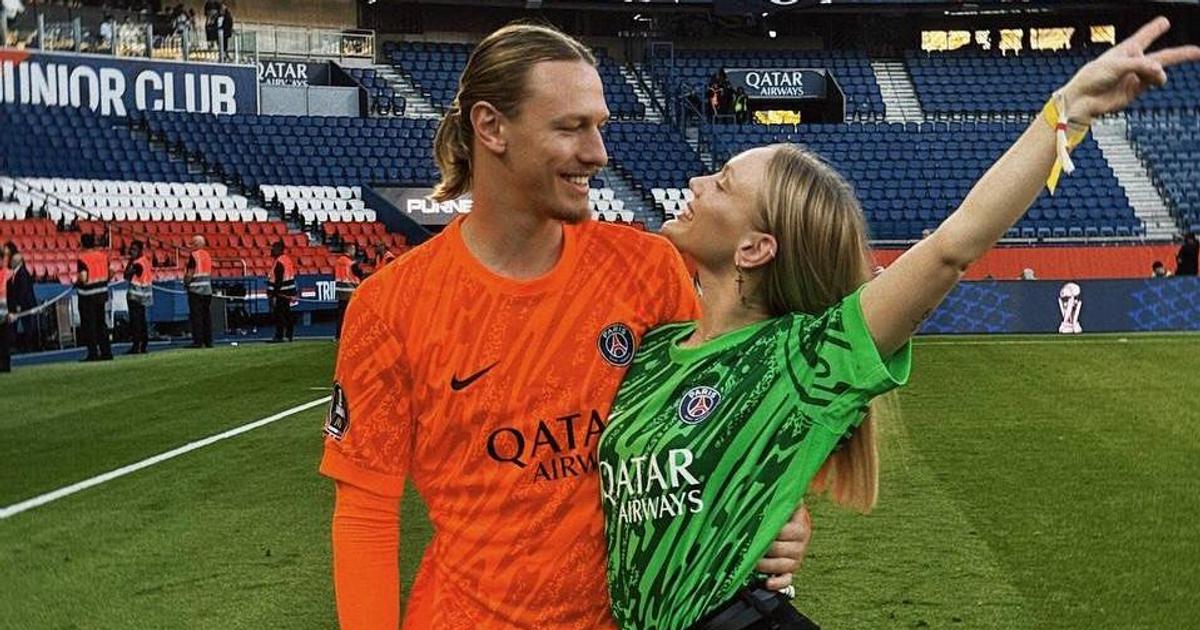 Mulher de Safonov improvisa bandeira russa para os festejos do PSG