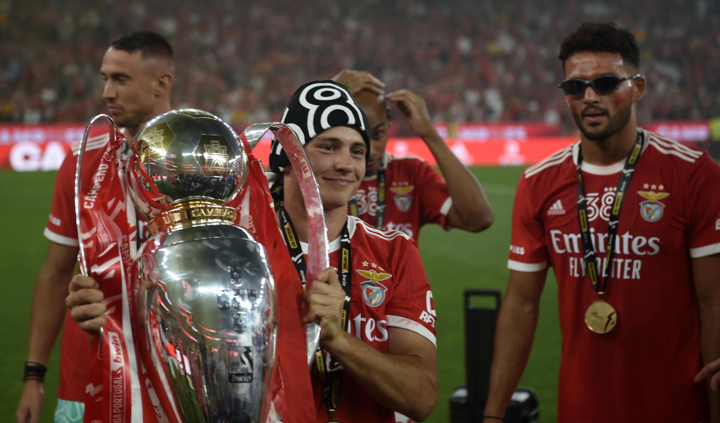 Benfica - 38 campeonatos