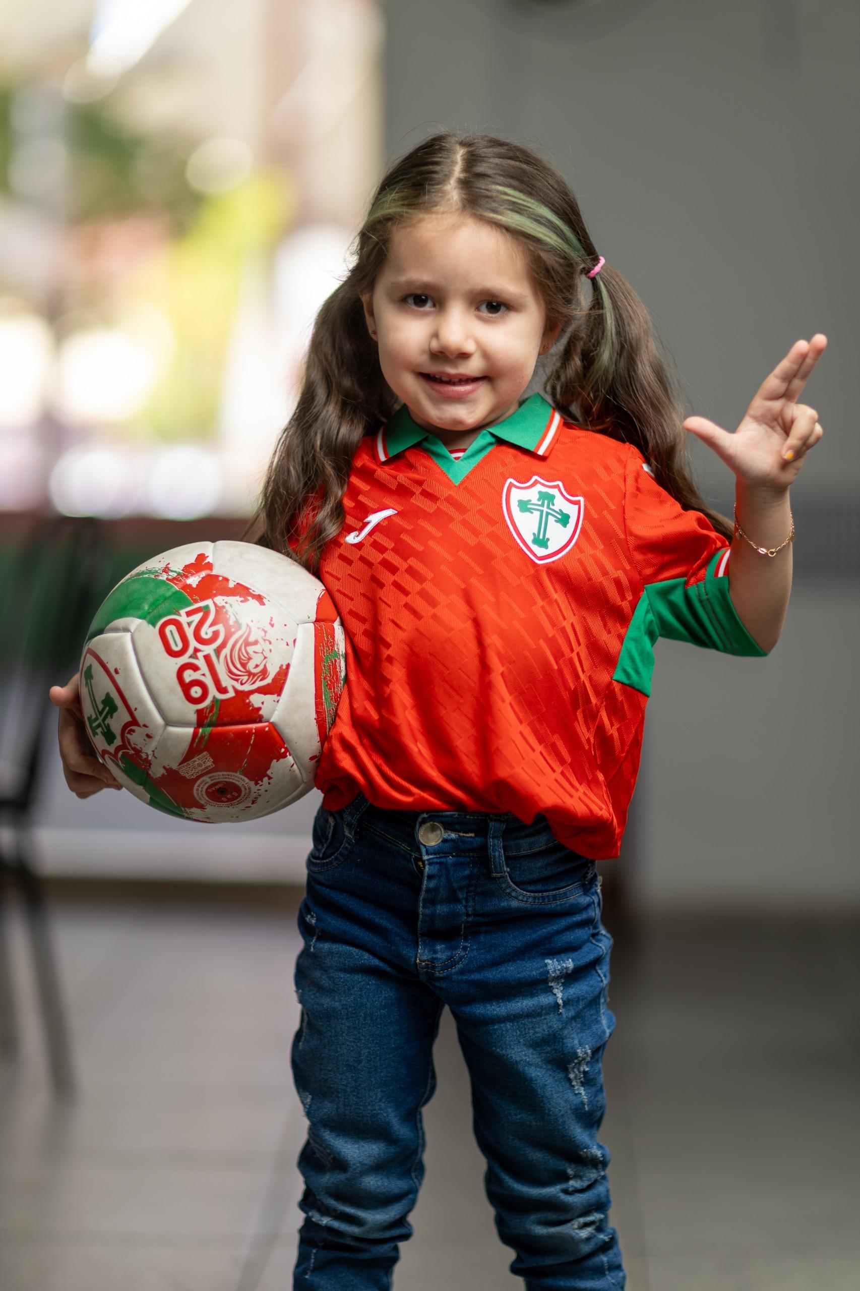 Portuguesa apresenta camisola inspirada na Seleção Nacional - Foto: Portuguesa