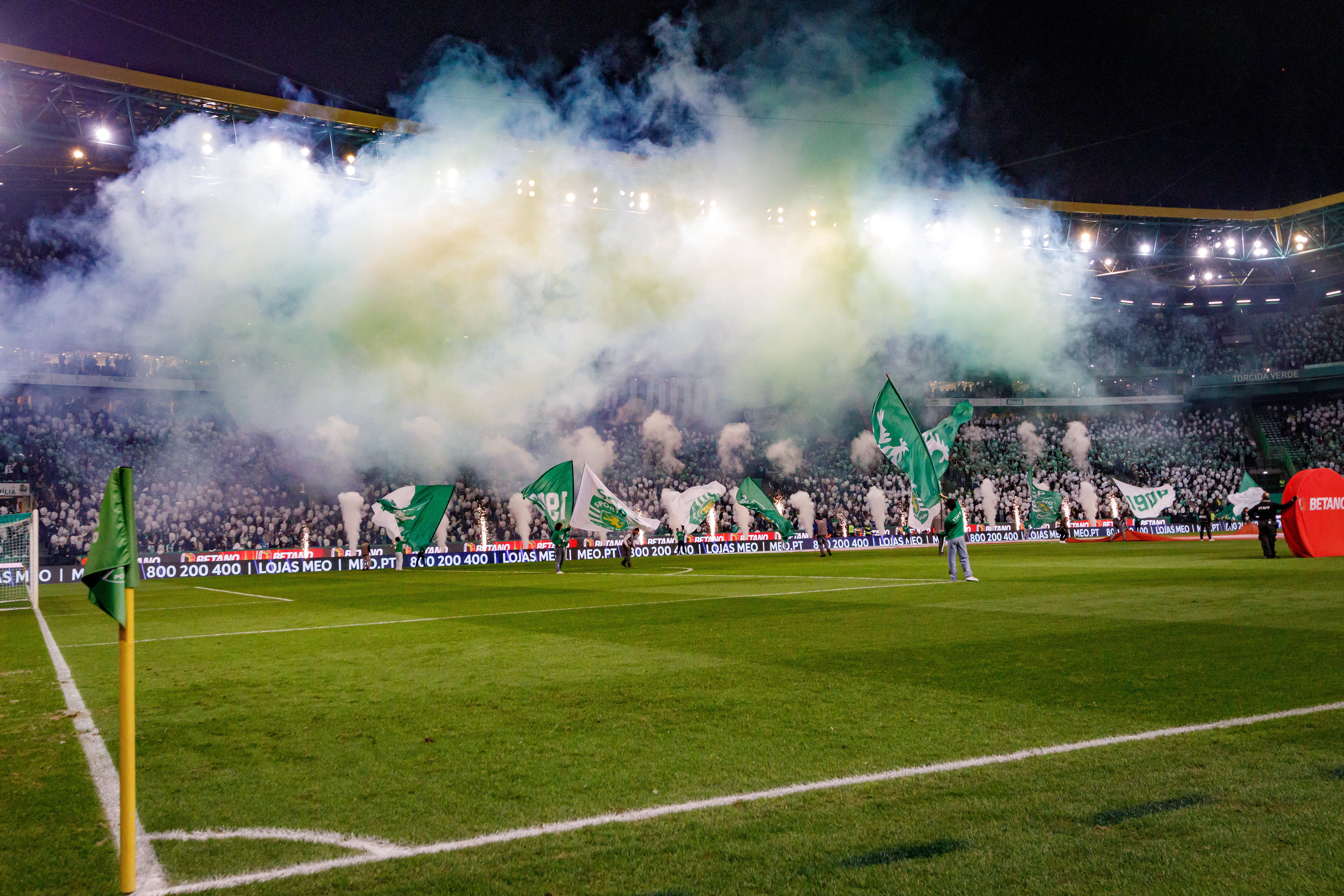 Casa cheia na despedida dos leões em Alvalade - Foto: IMAGO