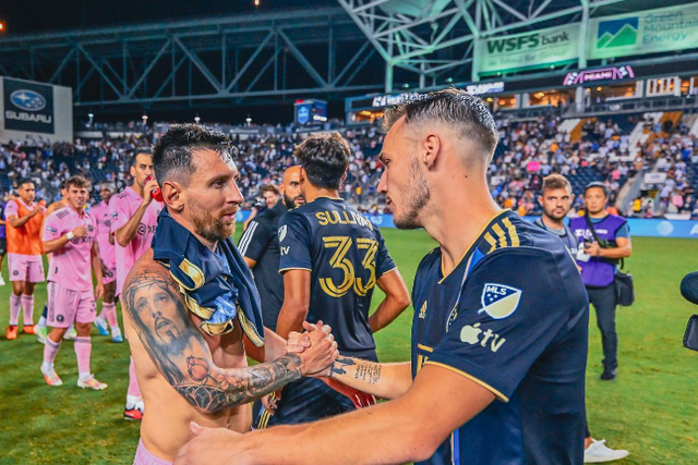 Olhou para Messi como nunca olhou para a mulher