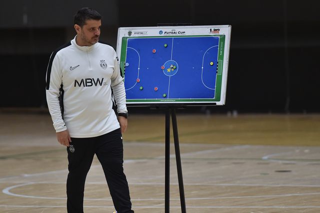 Hoje pode ver em direto na TV...