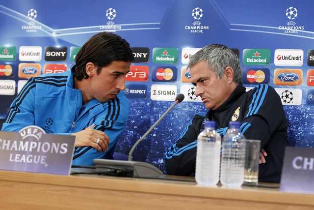 Khedira recorda Mourinho em Madrid: «Tinha uma aura especial»