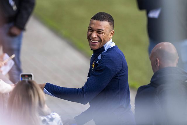 Boa notícia para França: «Mbappé vai estar pronto»
