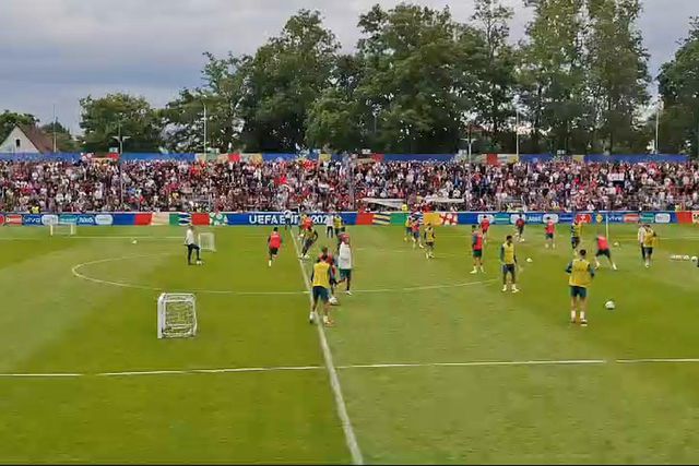 Grande ambiente no treino da Seleção Nacional
