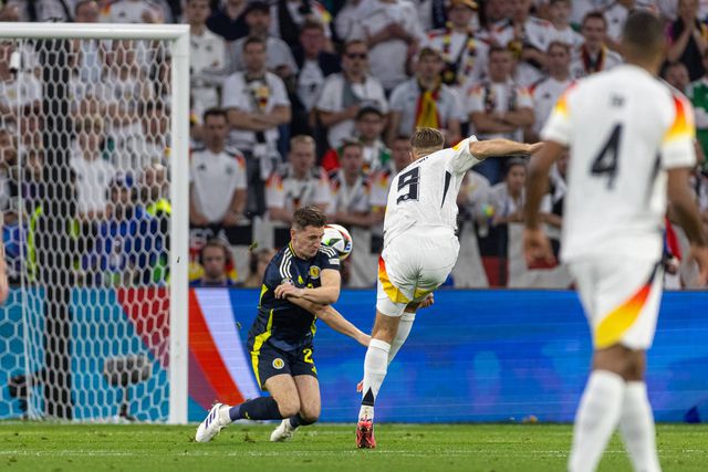 VÍDEO: Fullkrug entra e... marca um golaço