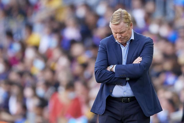 Koeman volta a ‘atirar-se’ ao Barcelona: «Não recebi o apoio do presidente»