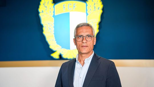 Oficial: Armando Evangelista continua no comando técnico do Famalicão