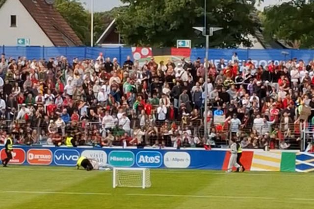 Mais dois invasores no treino da Seleção Nacional