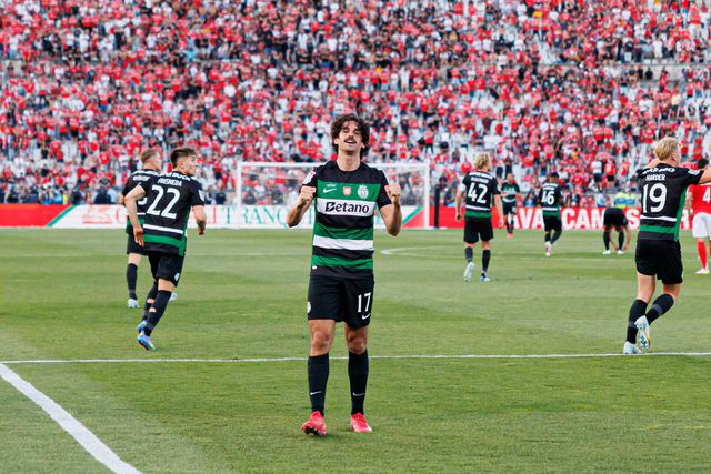 Mercado Sporting: Barça a 'torcer' pela transferência de Trincão