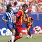 Hakan Sukur e Nuno Valente em ação no Galatasaray-FC Porto, em 2004, no Estádio dos Giants