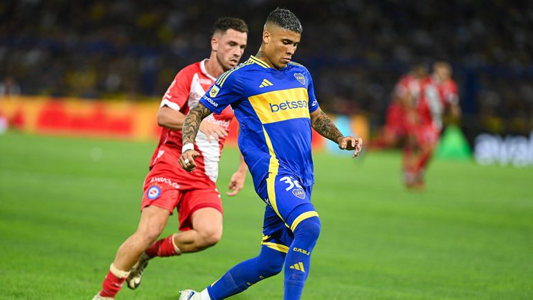 Defesa do Boca Juniors avisa Benfica e companhia: «Estamos com fome de glória»