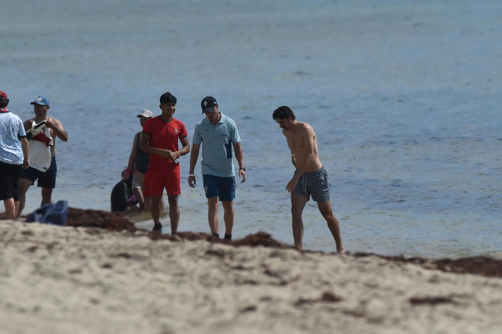 Jogadores da Seleção na praia em Palm Beach - Foto: Miguel Nunes