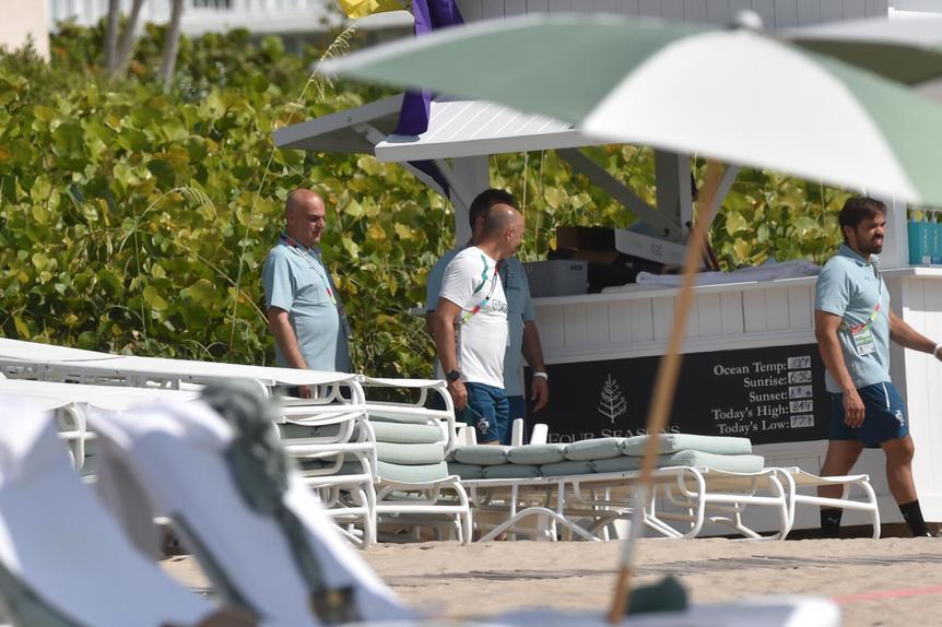 Jogadores da Seleção na praia em Palm Beach - Foto: Miguel Nunes