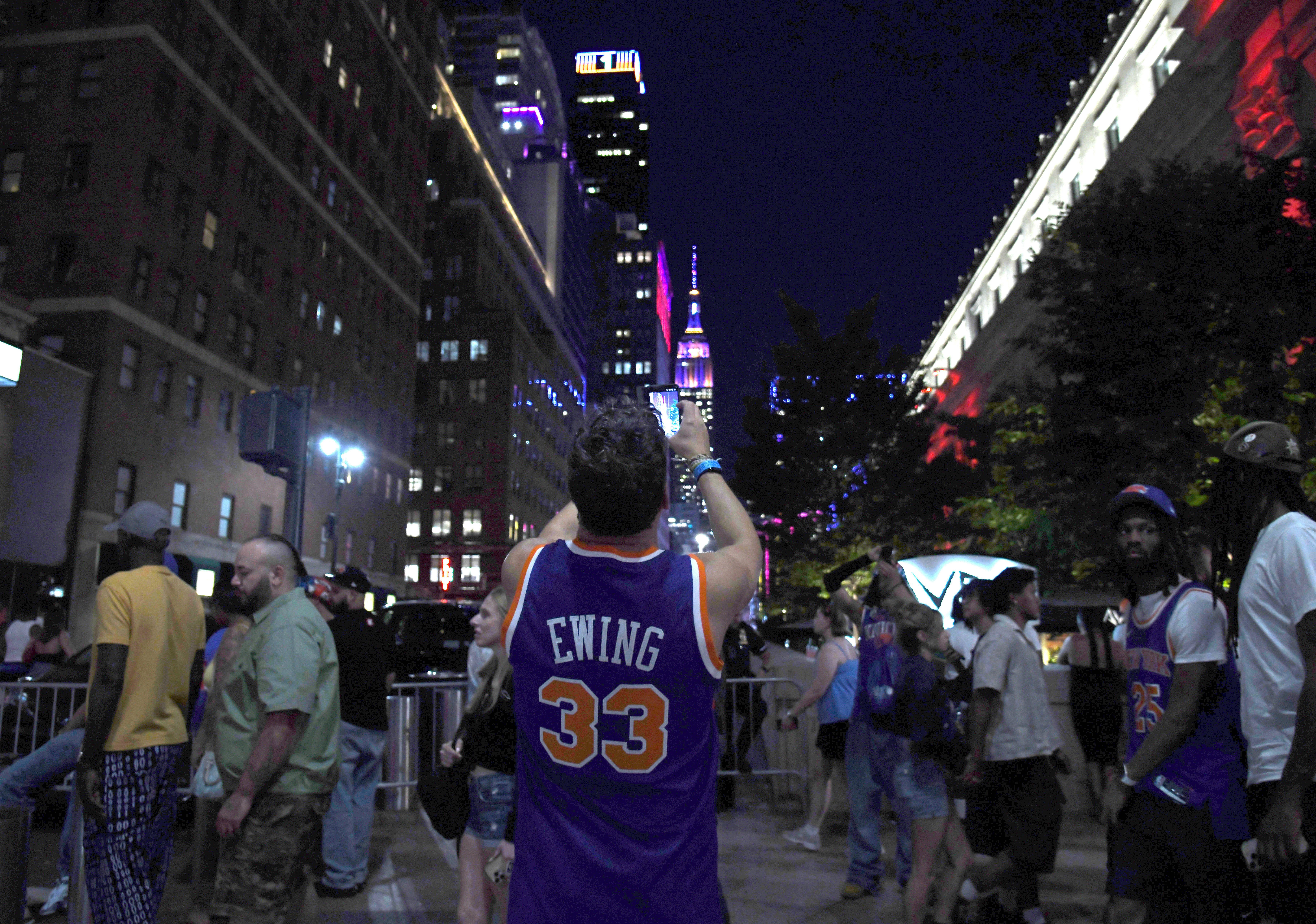 Knicks campeões da NBA e Nova Iorque ao rubro