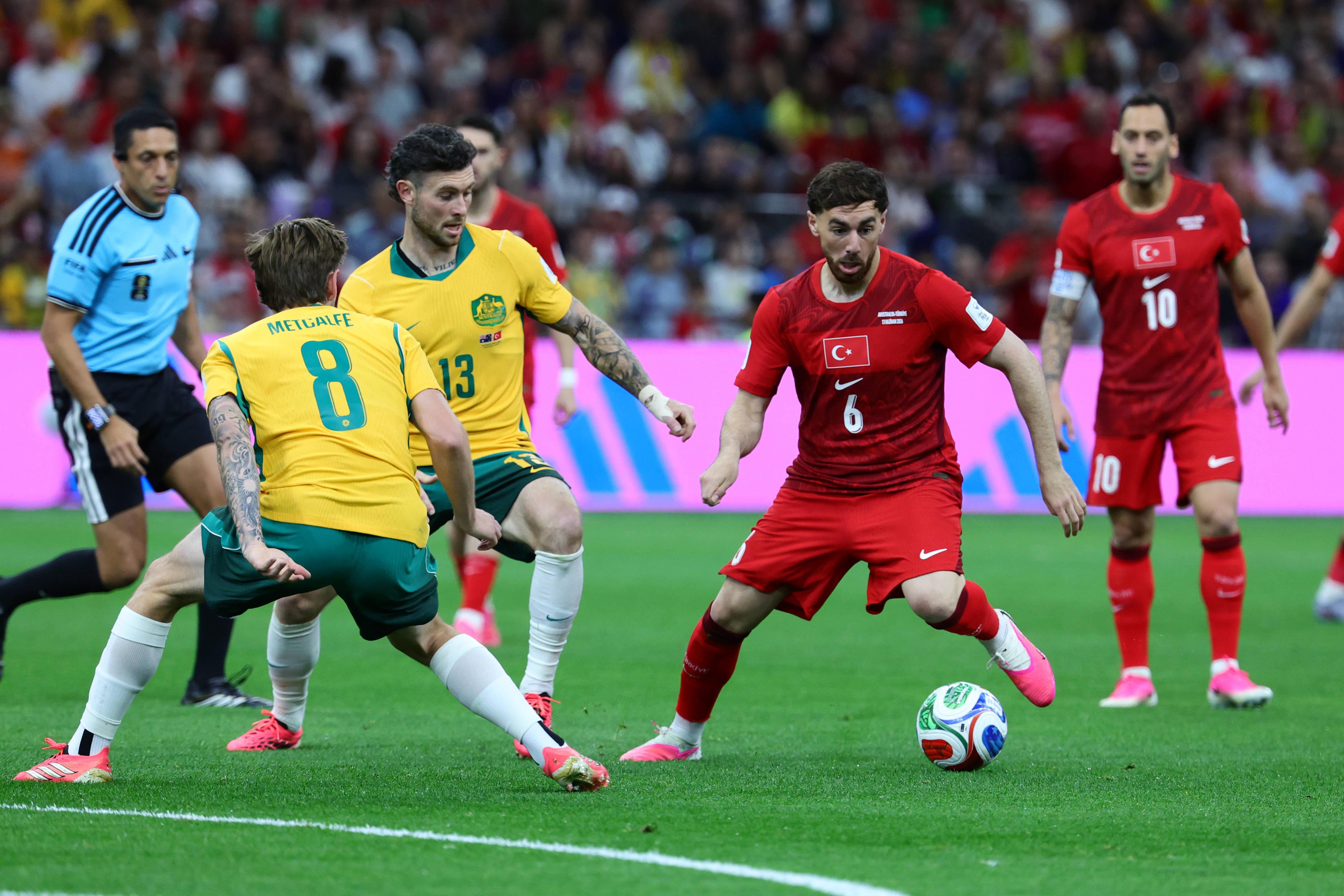 As melhores imagens do Austrália-Turquia - Orkun Kokçu - foto: Imago