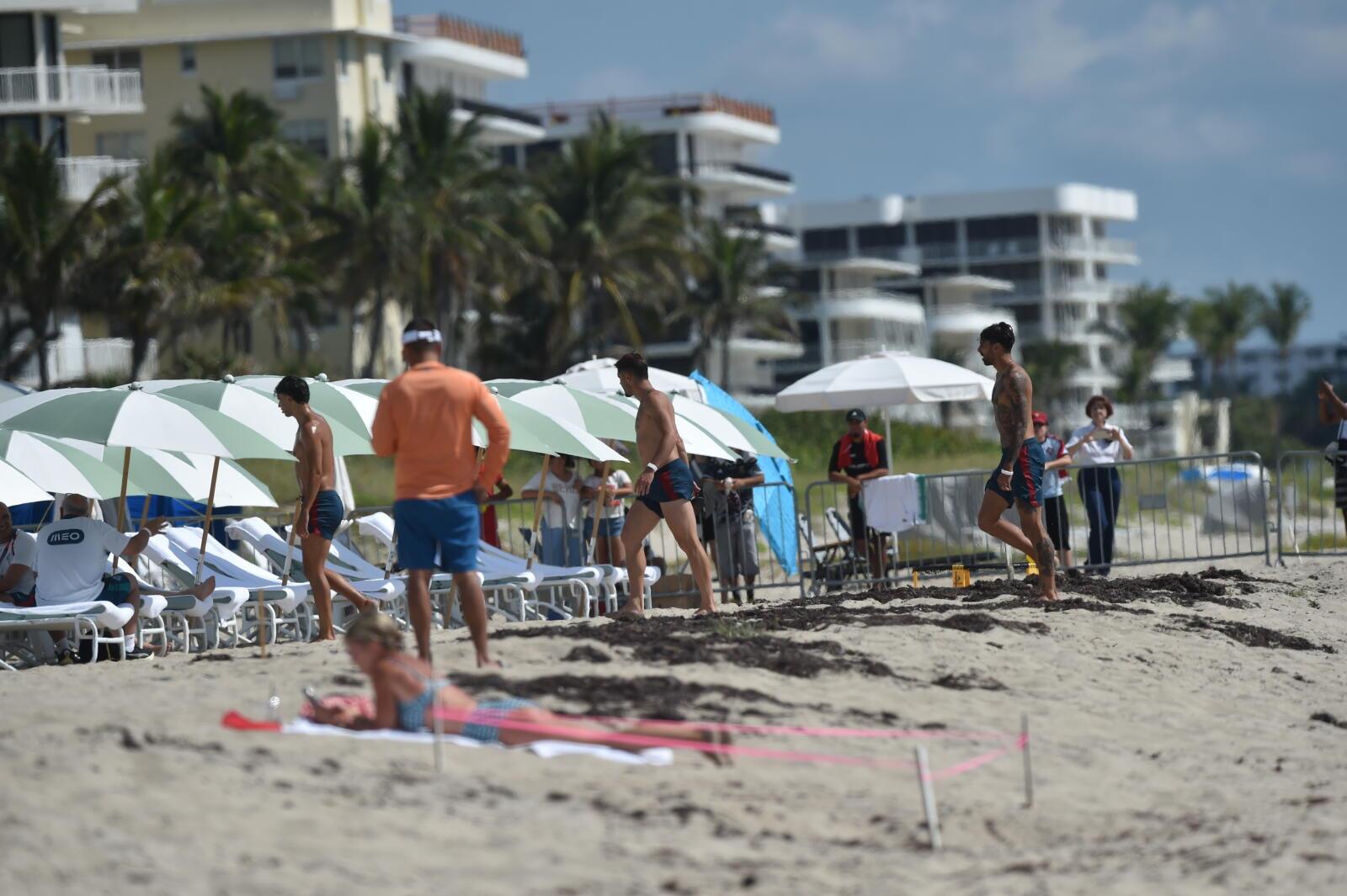 Jogadores da Seleção na praia em Palm Beach - Foto: Miguel Nunes