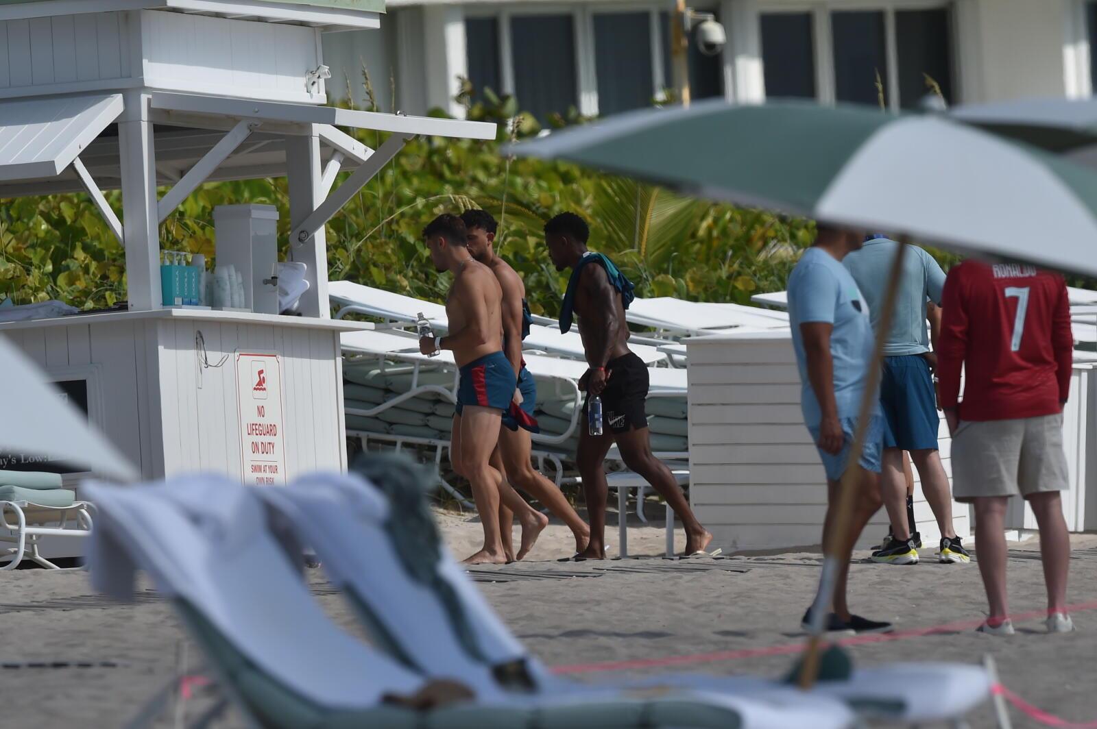 Jogadores da Seleção na praia em Palm Beach - Foto: Miguel Nunes