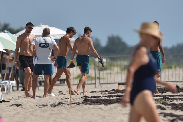 Jogadores da Seleção na praia em Palm Beach - Foto: Miguel Nunes