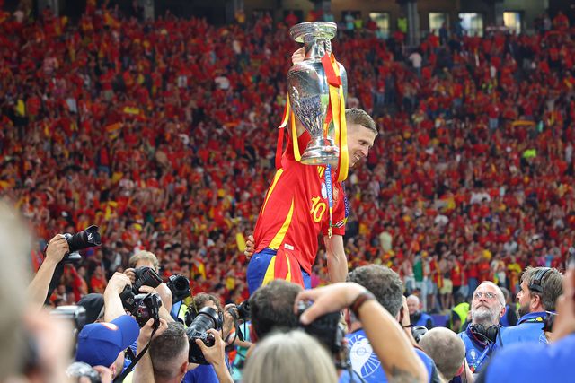 Destaques de Espanha: Olmo e Carvajal na base da melhor seleção da Europa