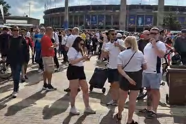 O ambiente à porta do Estádio Olímpico de Berlim