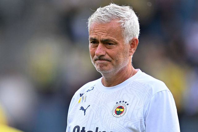 José Mourinho à espera dos jogadores do Euro