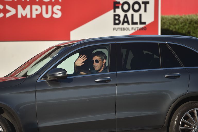 Dia 1 do Benfica: craques já estão no Seixal (fotos)
