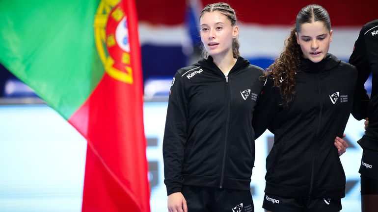 Seleção feminina de andebol sub-19 perde na abertura do Grupo L