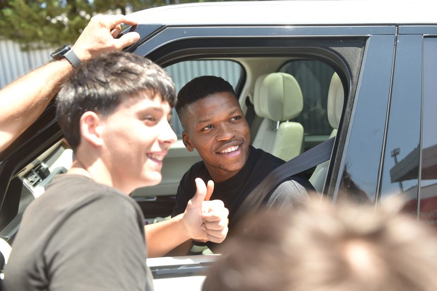 Florentino com adeptos do Benfica (Miguel Nunes)