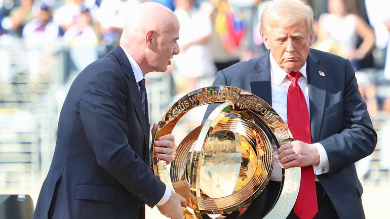 Ataque à FIFA: «Infantino julga-se Deus, oferece pão e circo como na Roma antiga»