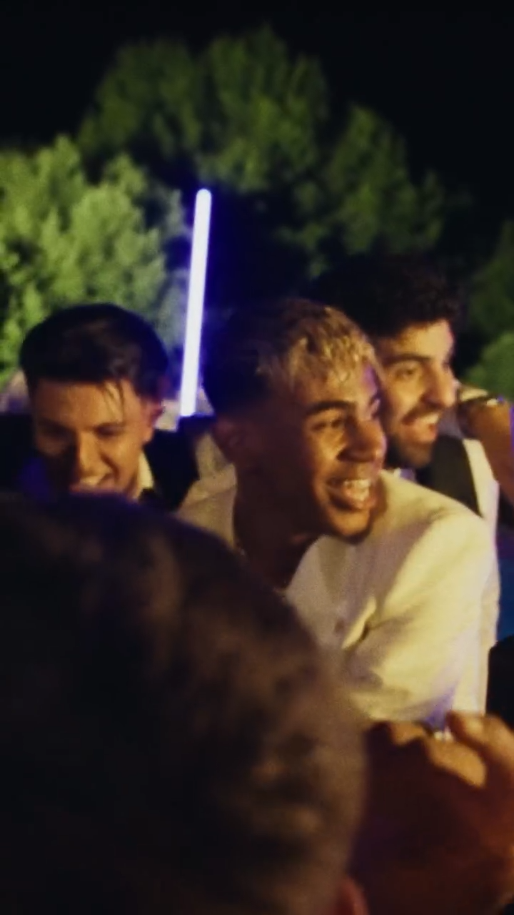 No meio da polémica, Yamal divulga imagens da festa de aniversário