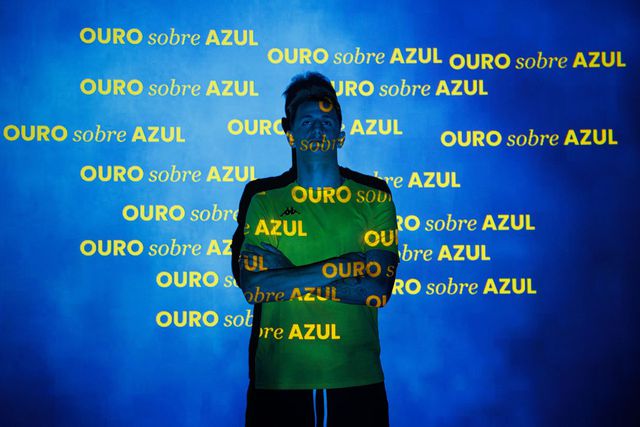 Mercado oficial: internacional sub-21 georgiano reforça Estoril