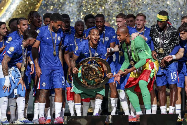 Brilhou no Mundial de Clubes e recorda: «A minha mãe passava fome para eu não passar»