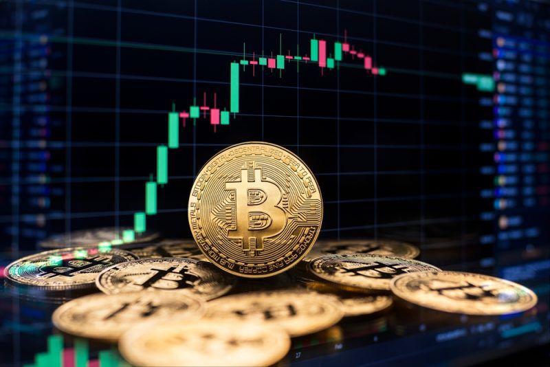 Bitcoin alcança marca histórica de 123 mil dólares