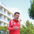 Marco Silva antes do início do treino