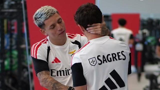 Prestianni e Gonçalo Moreira num treino de pré-época do Benfica