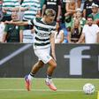 Jesse Derry em ação frente ao Celtic