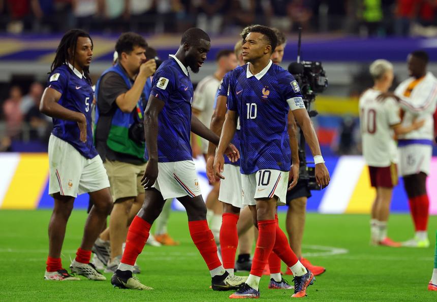 Desilusão de Mbappé e companhia (foto: EPA/CHRISTOPHER NEUNDORF)