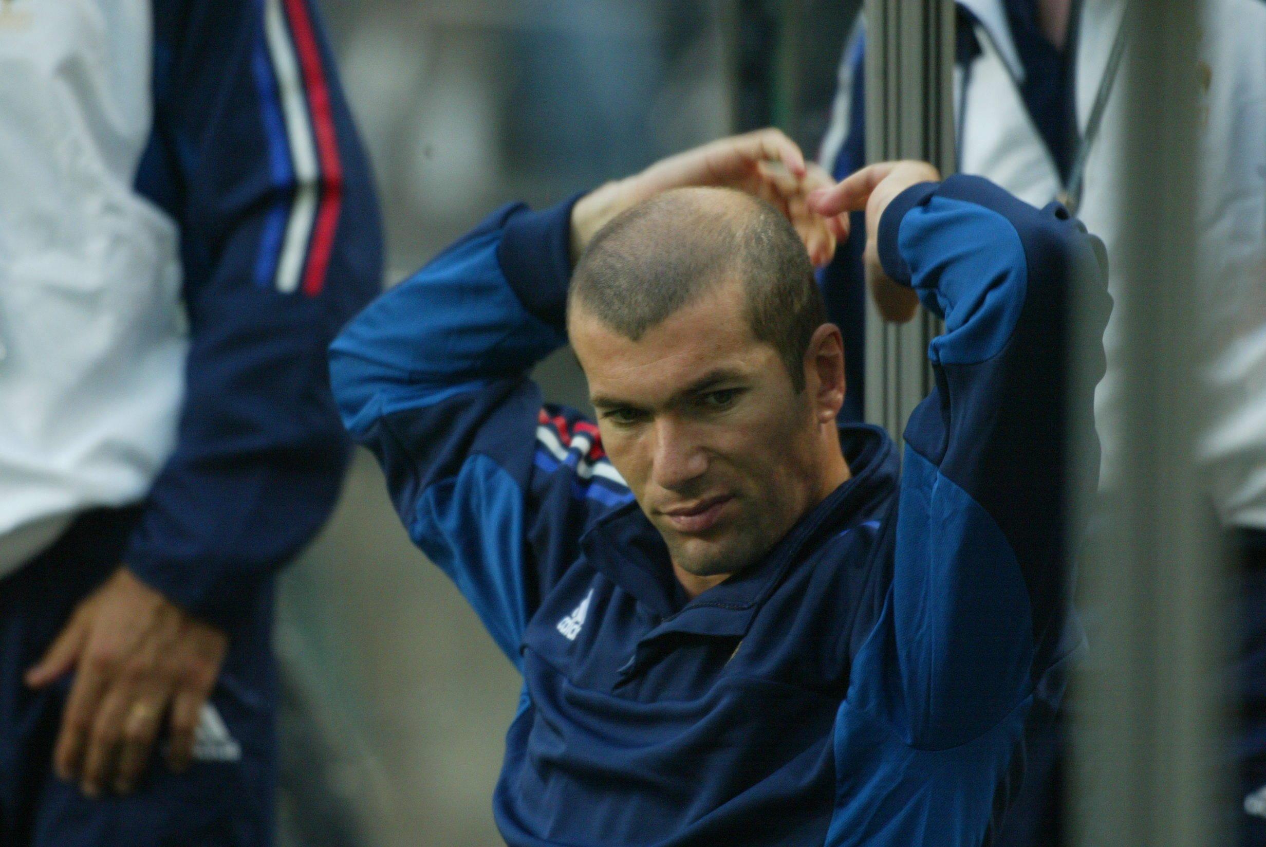 França, 2002: chegada ao Japão e Coreia do Sul como campeã mundial e com os melhores marcadores das ligas italiana (Trezeguet), inglesa (Henry) e francesa (Cissé) nessa época, fez 1 ponto na fase de grupos (IMAGO)