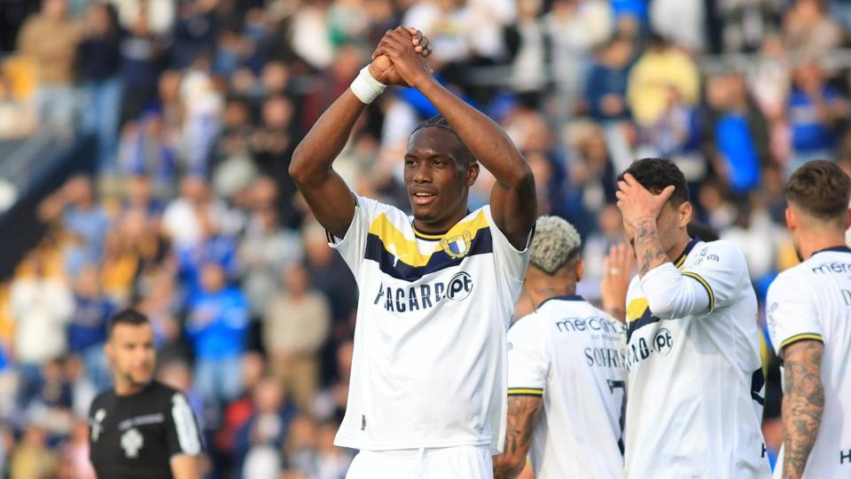 Mercado Benfica: Ibrahima Ba para a sucessão a António Silva (todos os detalhes)