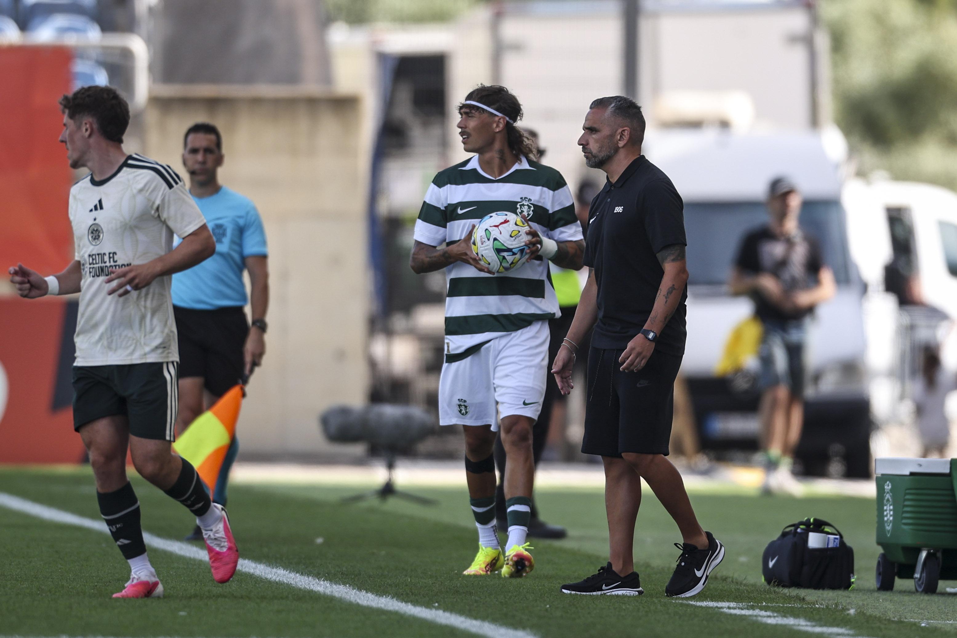 Ricardo Mangas e Rui Borges, treinador do Sporting - Foto: Ricardo Nascimento/LUSA